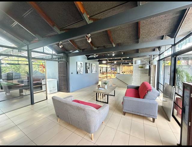 6 BEDROOM HOUSE FOR SALE IN LYNNWOOD MANOR